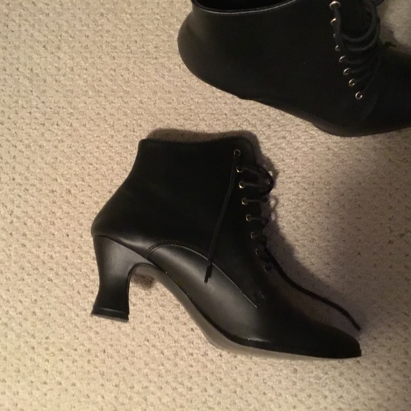 Victorian Shoes - Picture 2 of 3